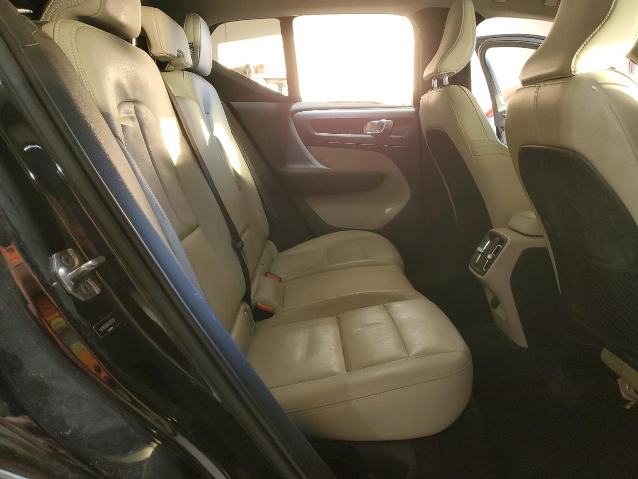 2019 Volvo Xc40 T5 Momentum