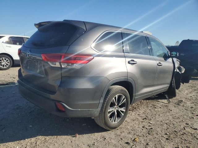 2017 Toyota Highlander le