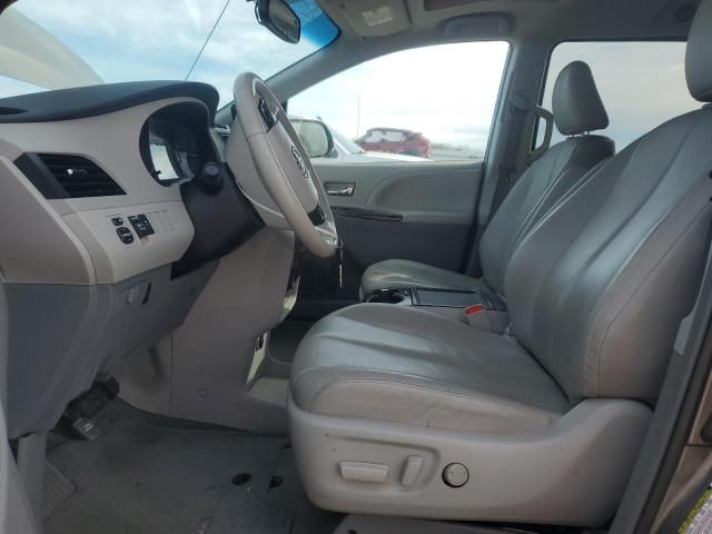 2014 Toyota Sienna xle