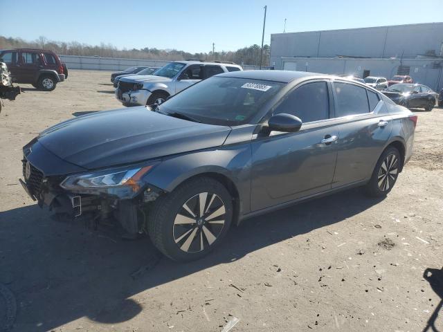 2022 Nissan Altima sv