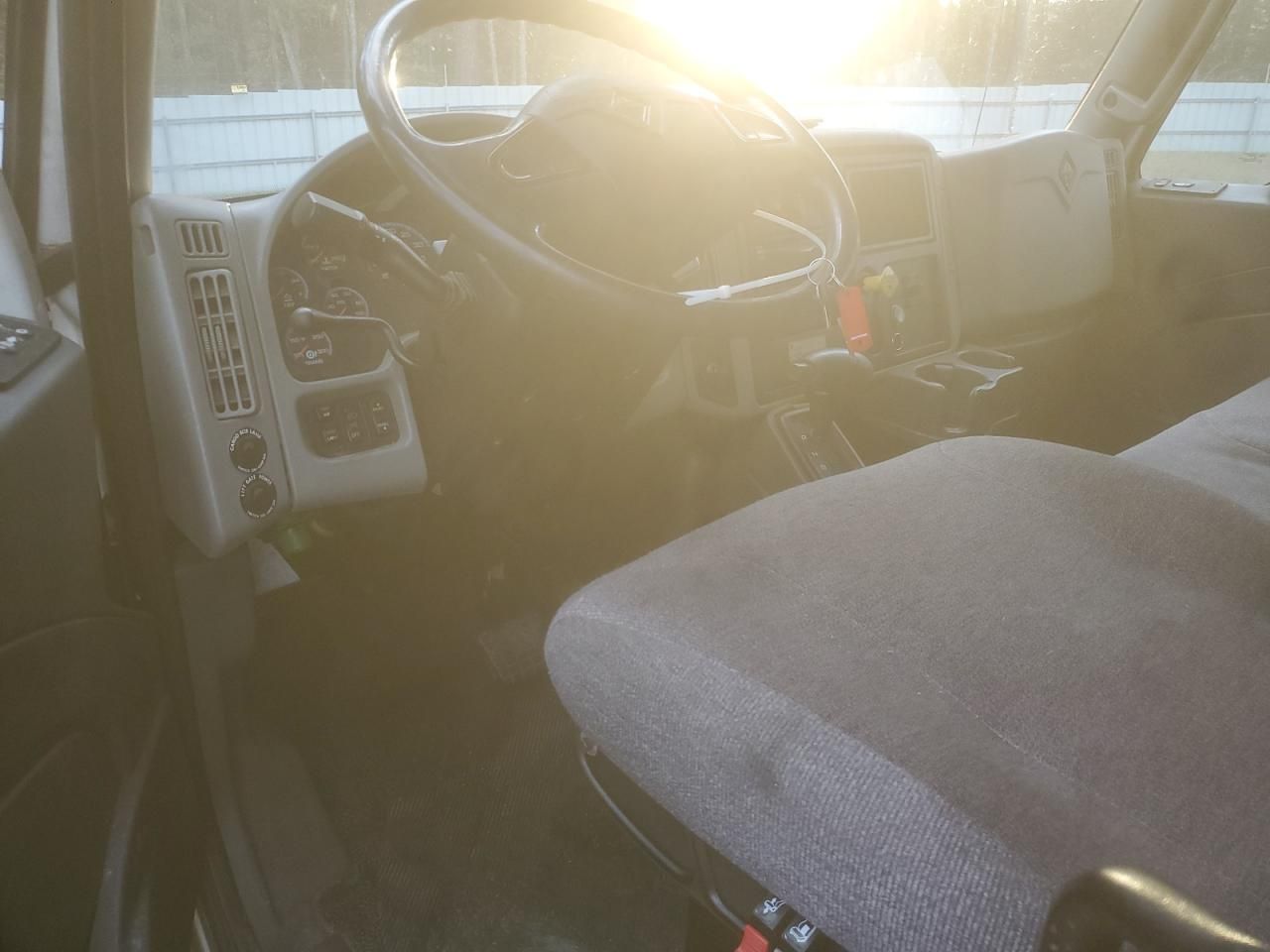 2018 International 4300 BOX Truck