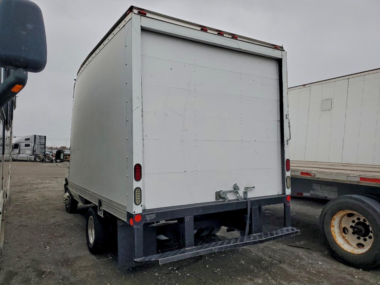 2014 Ford E350 BOX Truck