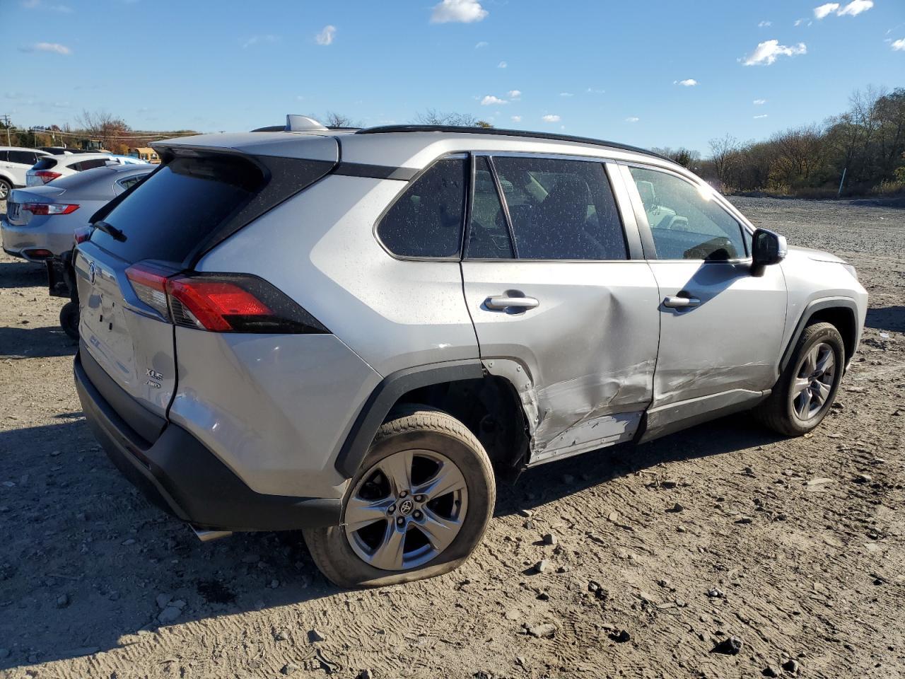 2022 Toyota Rav4 xle