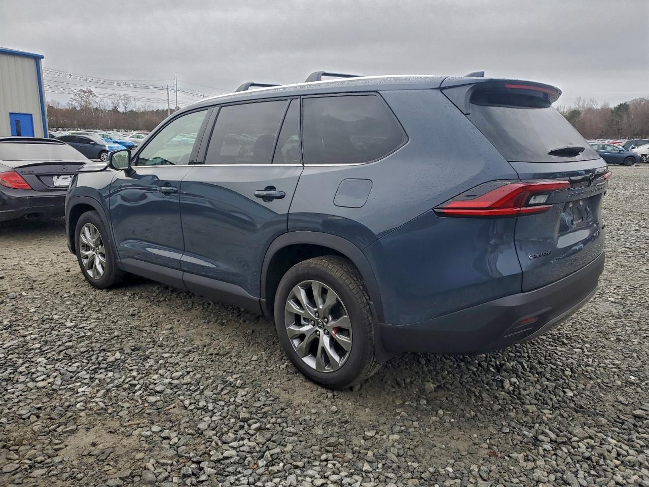 2025 Toyota Grand Highlander le