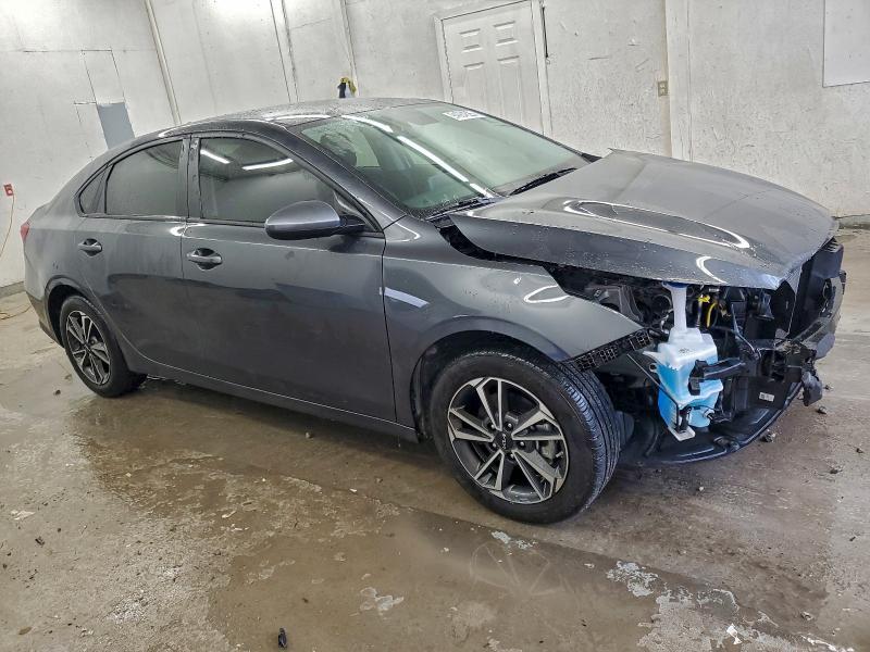 2023 KIA Forte lx