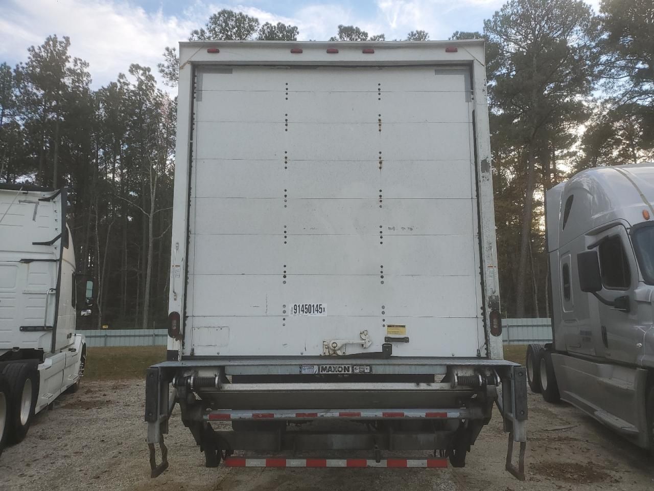 2018 International 4300 BOX Truck