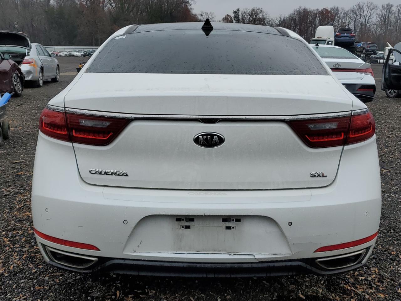 2019 KIA Cadenza Luxury