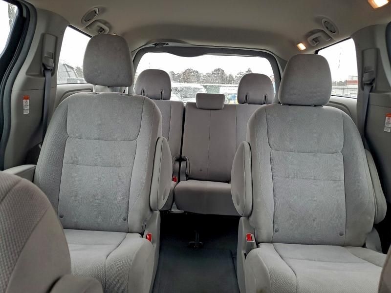 2016 Toyota Sienna
