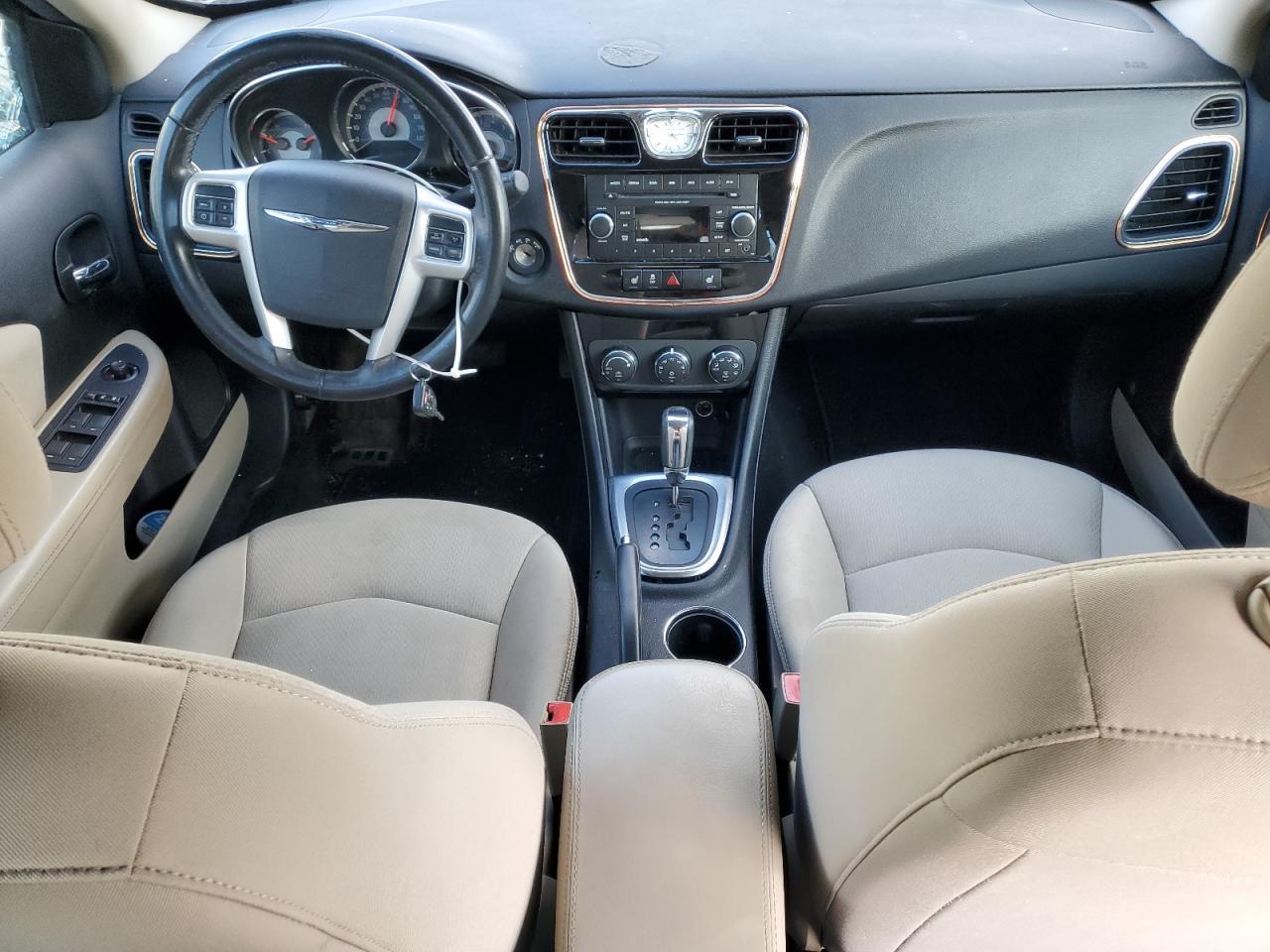 2012 Chrysler 200 Touring