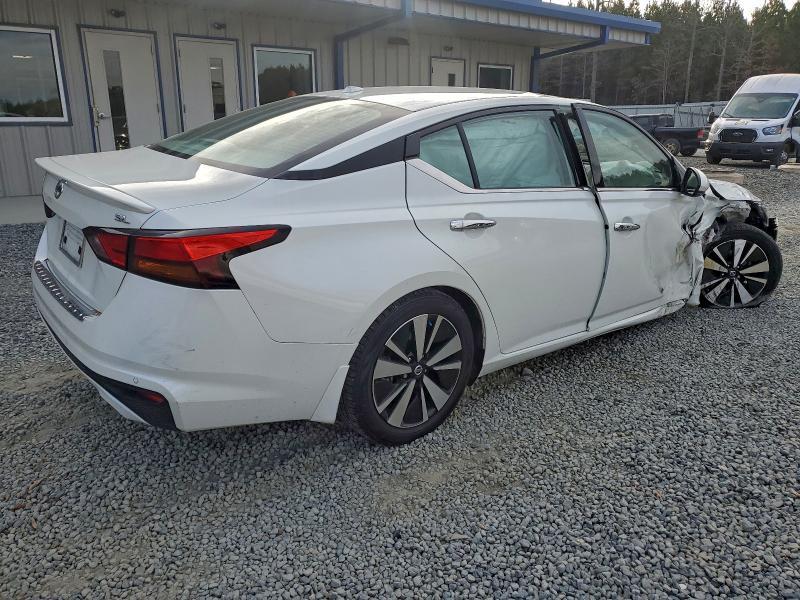 2022 Nissan Altima sl