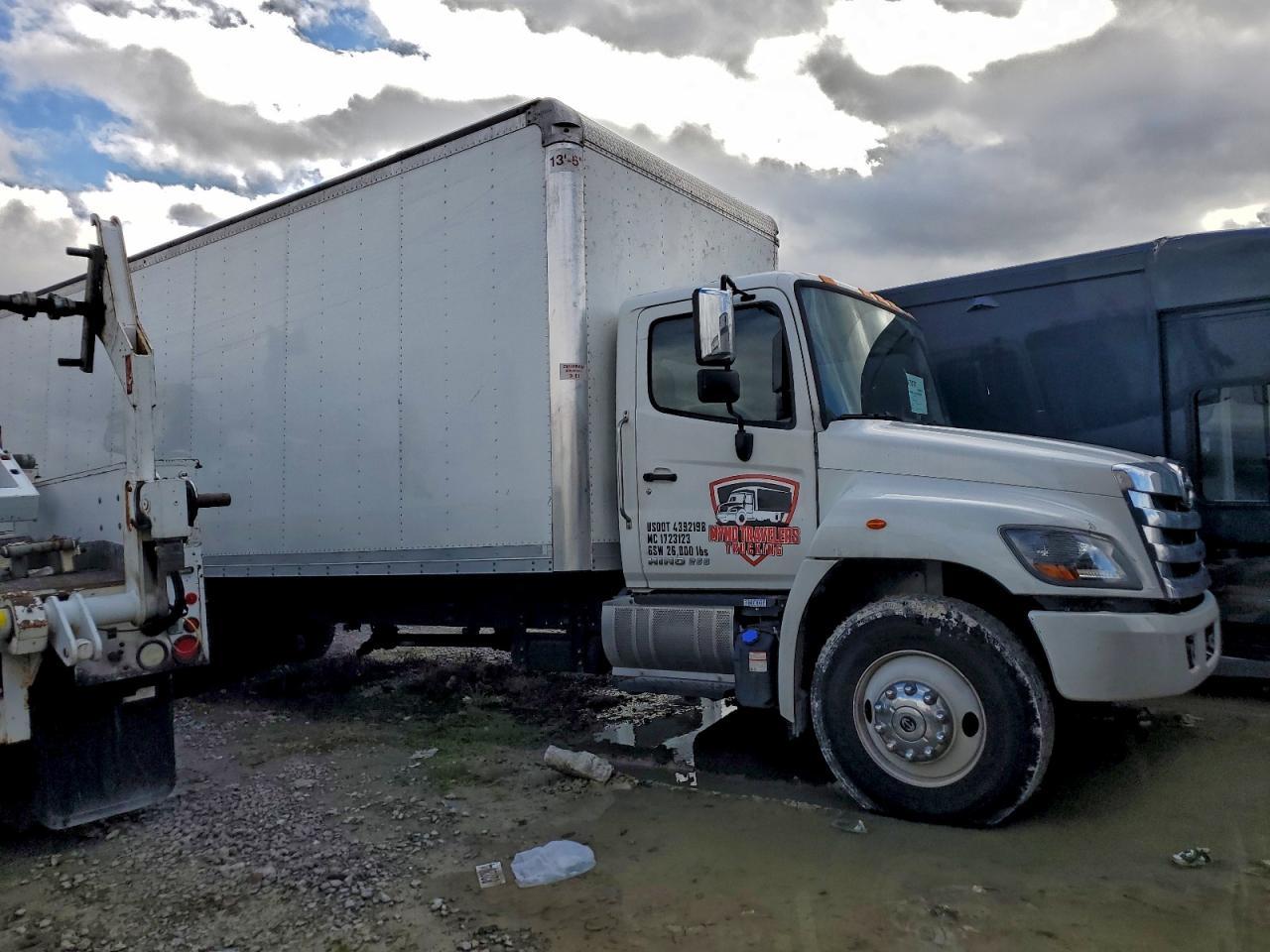 2020 Hino 258/268 BOX Truck