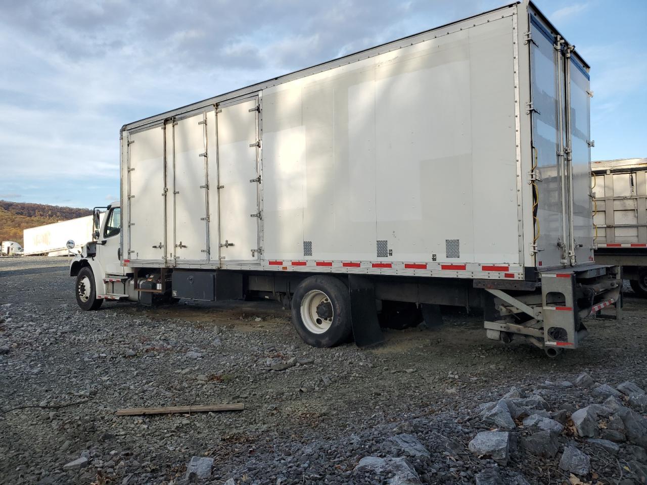 2020 Freightliner Business Class M2 BOX Truck