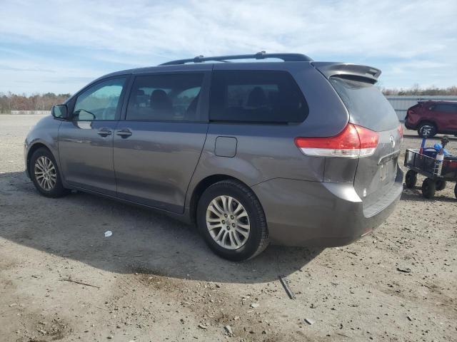 2014 Toyota Sienna xle