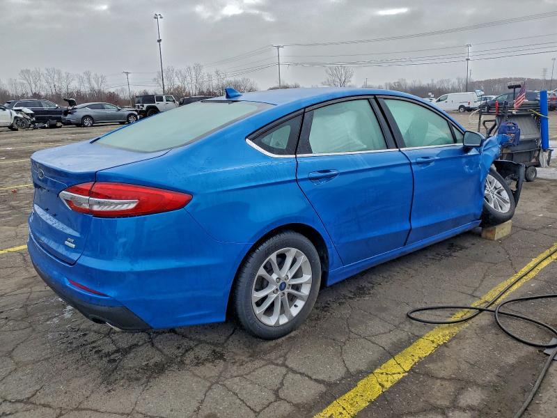 2020 Ford Fusion se