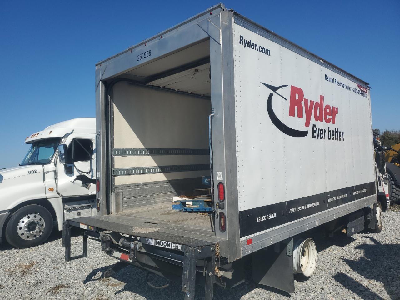 2020 Chevrolet 4500XD Refrigerated BOX Truck