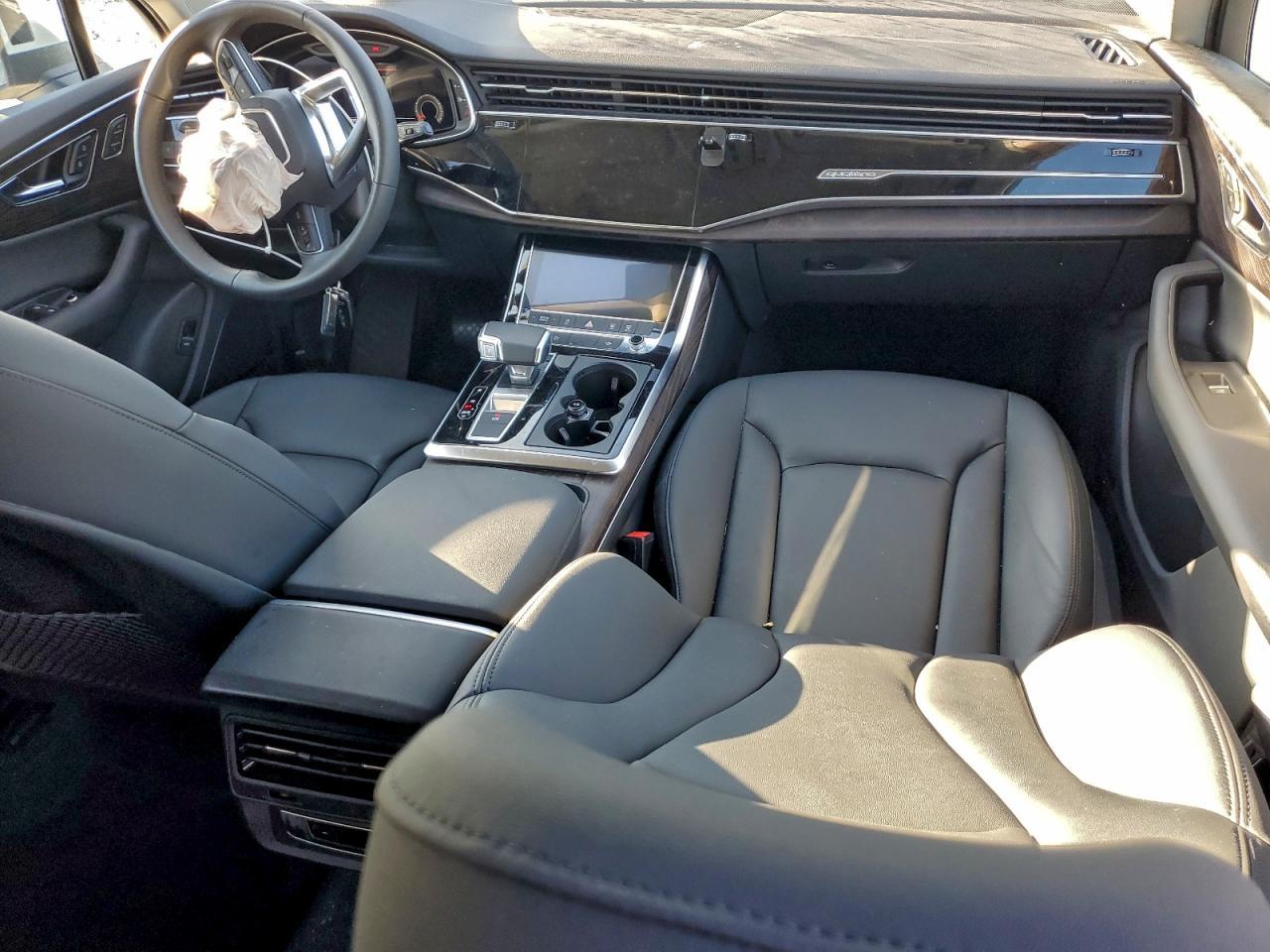 2022 Audi Q7 Premium Plus