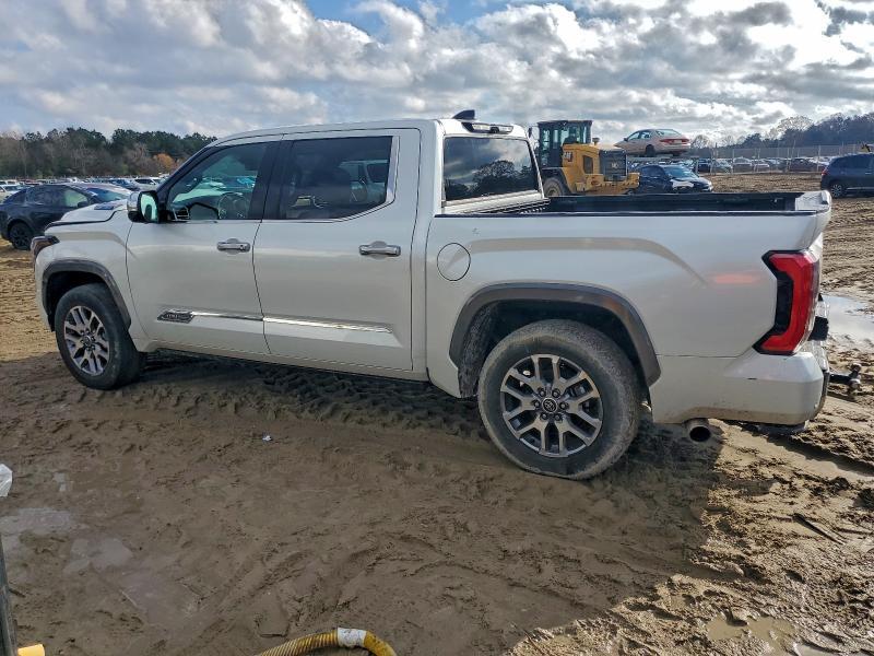 2023 Toyota Tundra Crewmax Platinum