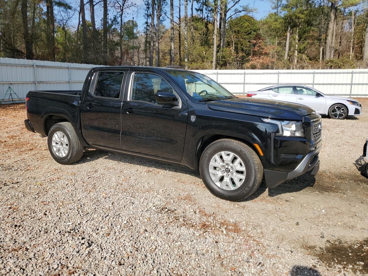 2023 Nissan Frontier s