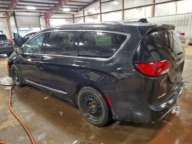 2019 Chrysler Pacifica Touring l