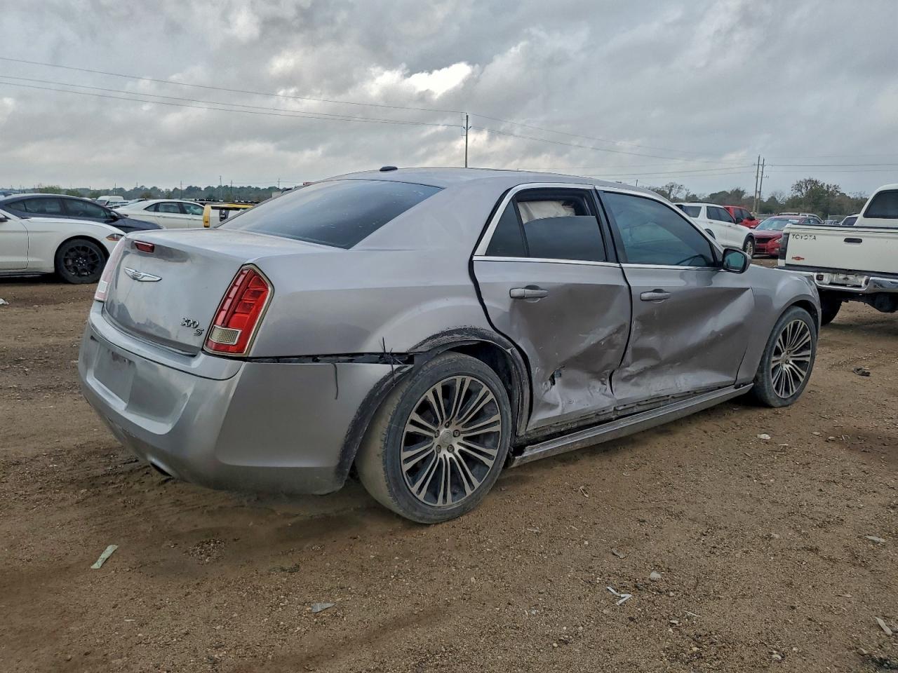 2013 Chrysler 300 s