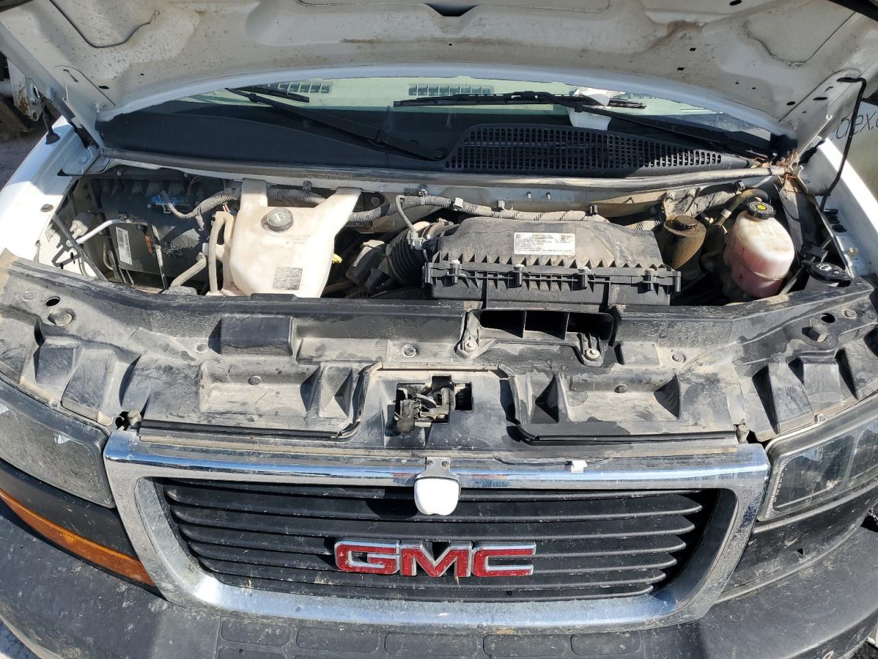 2023 GMC Savana Cutaway G3500