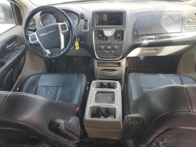 2015 Chrysler Town & Country lx