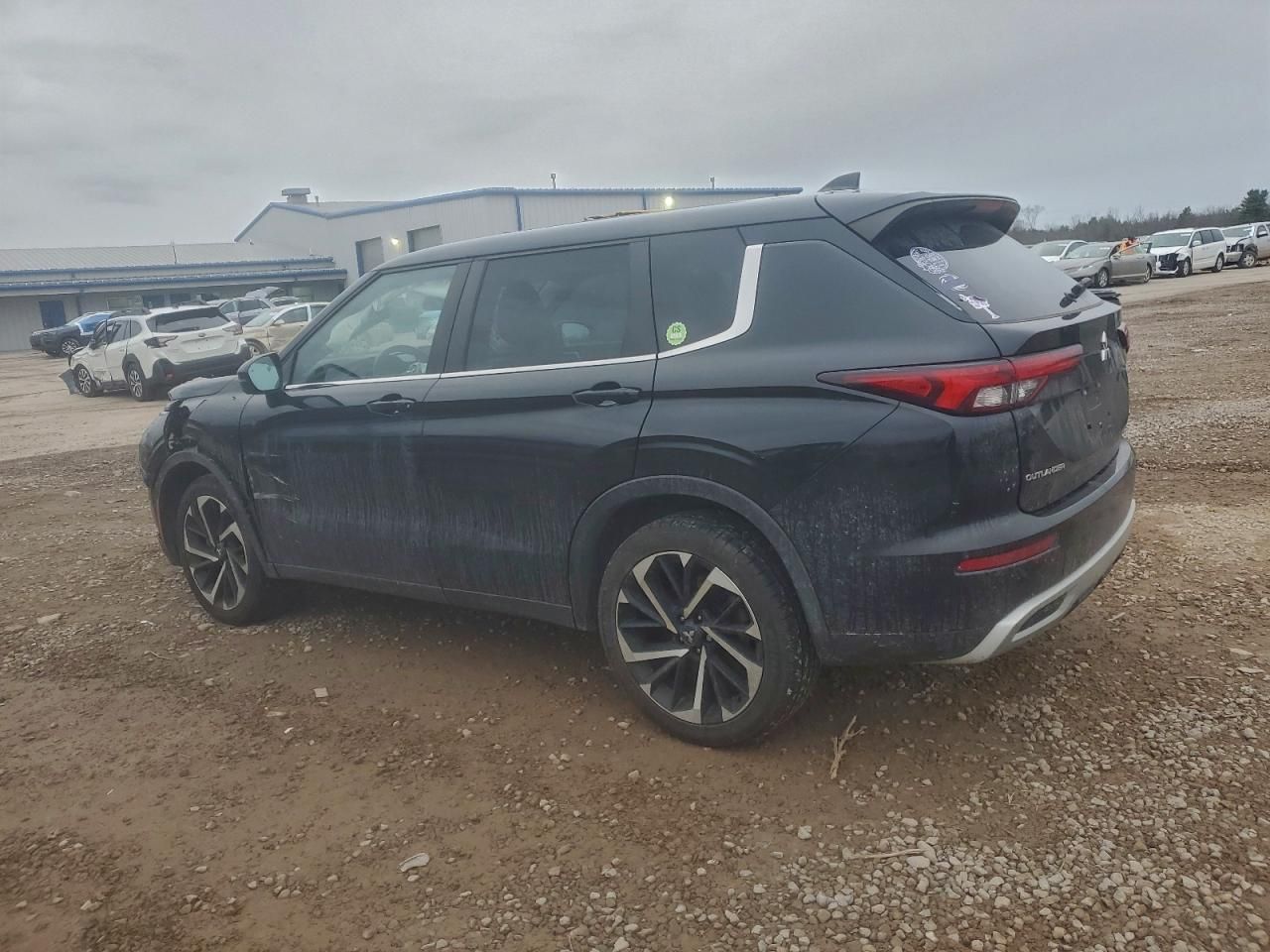 2023 Mitsubishi Outlander se