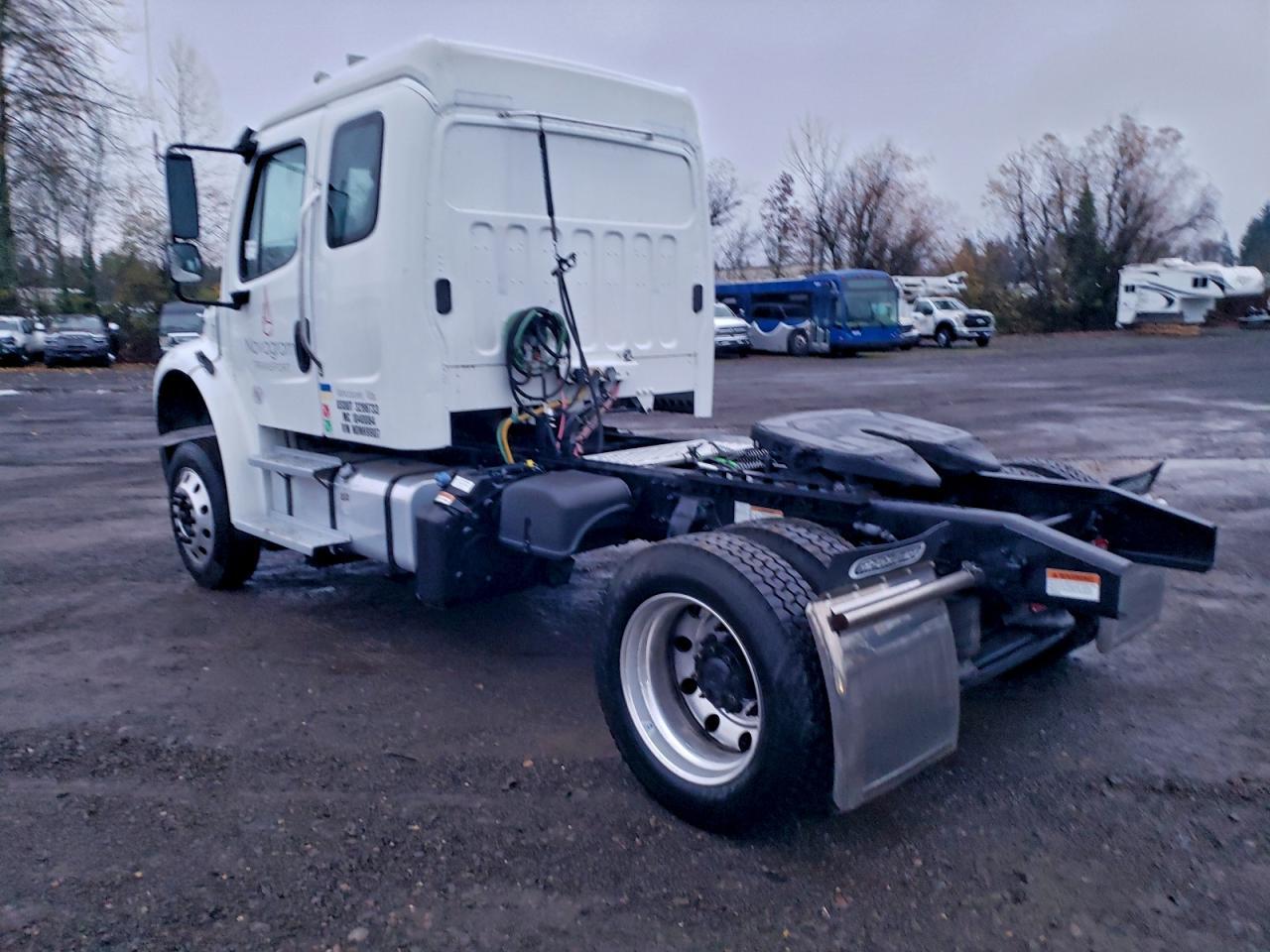 2022 Freightliner Business Class M2 Semi Truck