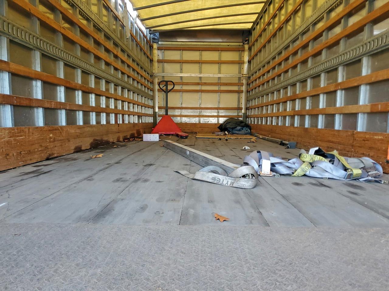 2016 Freightliner Business Class M2 BOX Truck