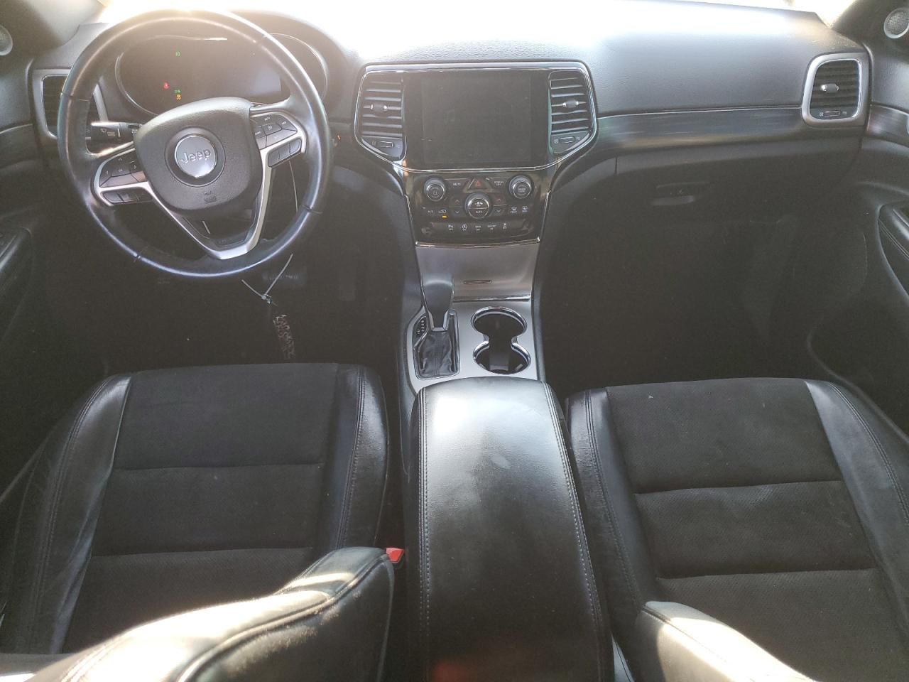 2019 Jeep Grand Cherokee Laredo