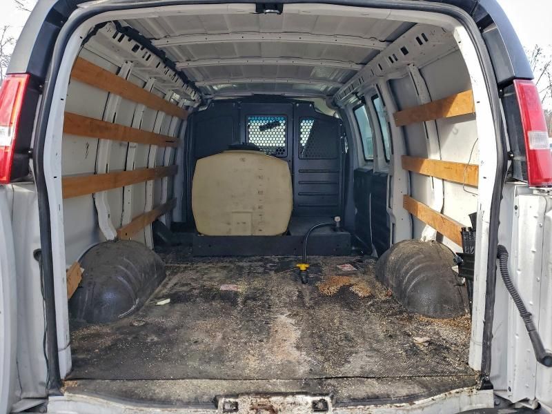 2021 Chevrolet Express Delivery van