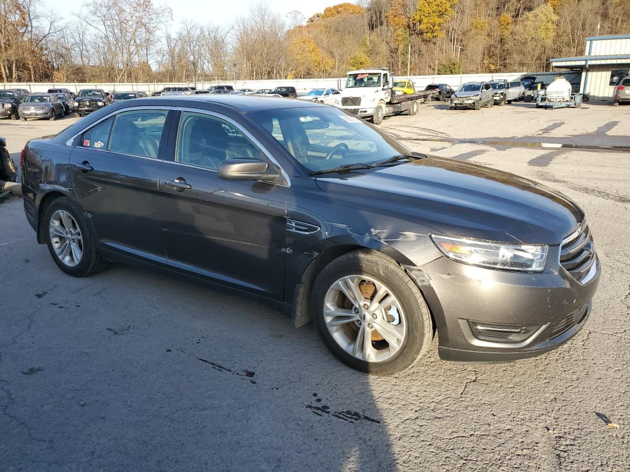2018 Ford Taurus sel