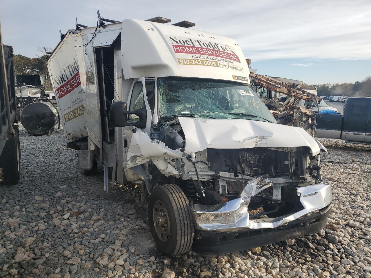 2021 Ford E-350 Utility / Service Truck