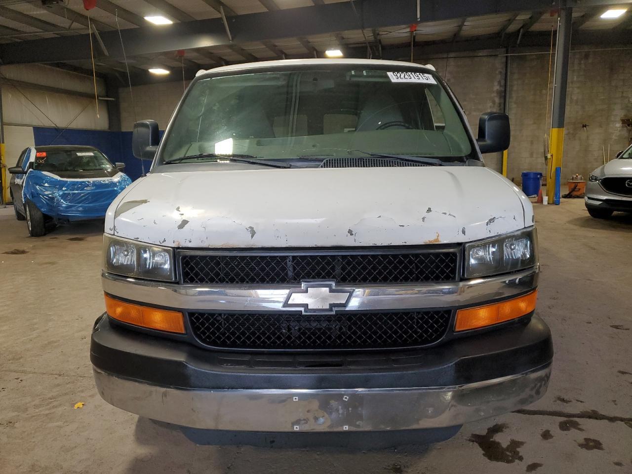 2011 Chevrolet 2011 Chev Express Passenger 35