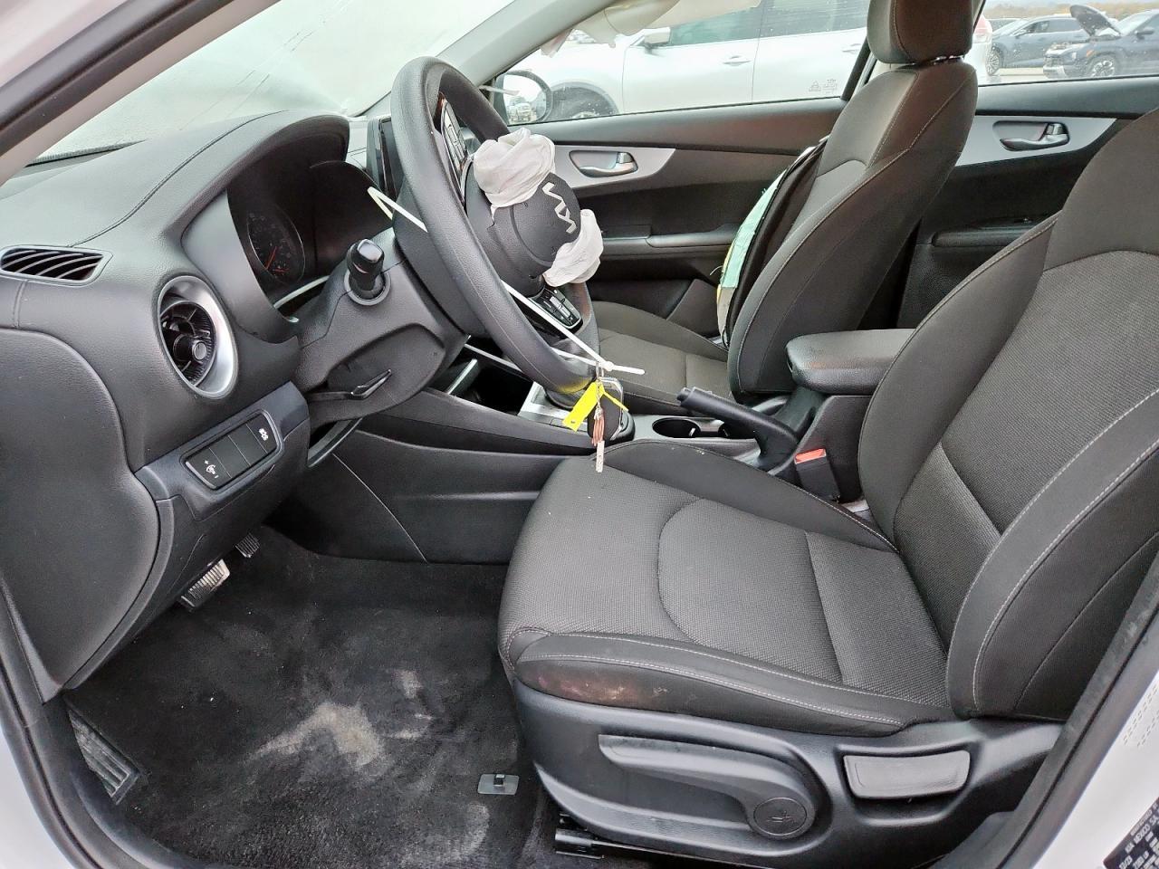 2024 KIA Forte lx