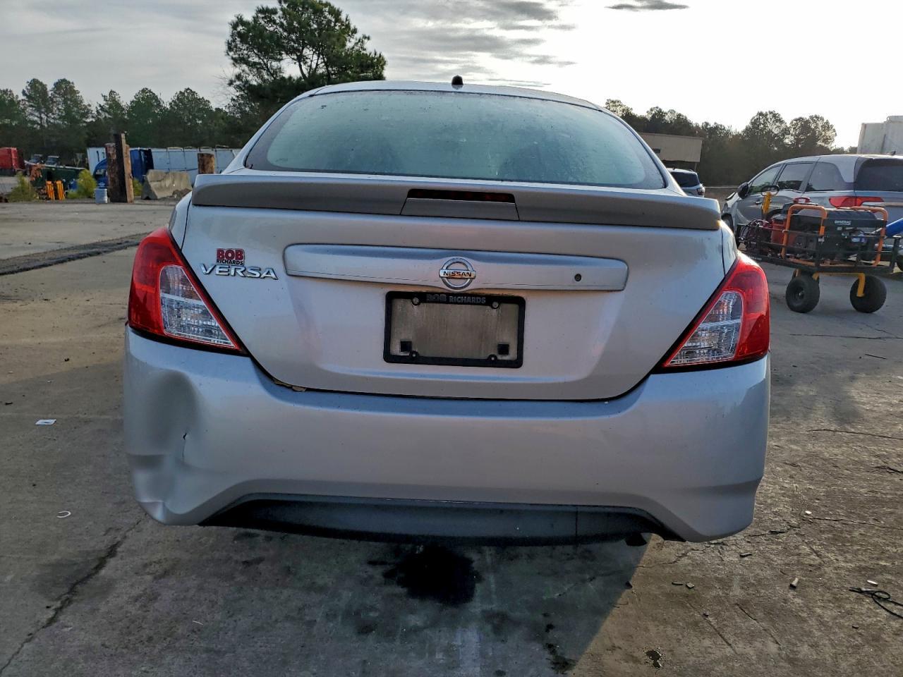2017 Nissan Versa s