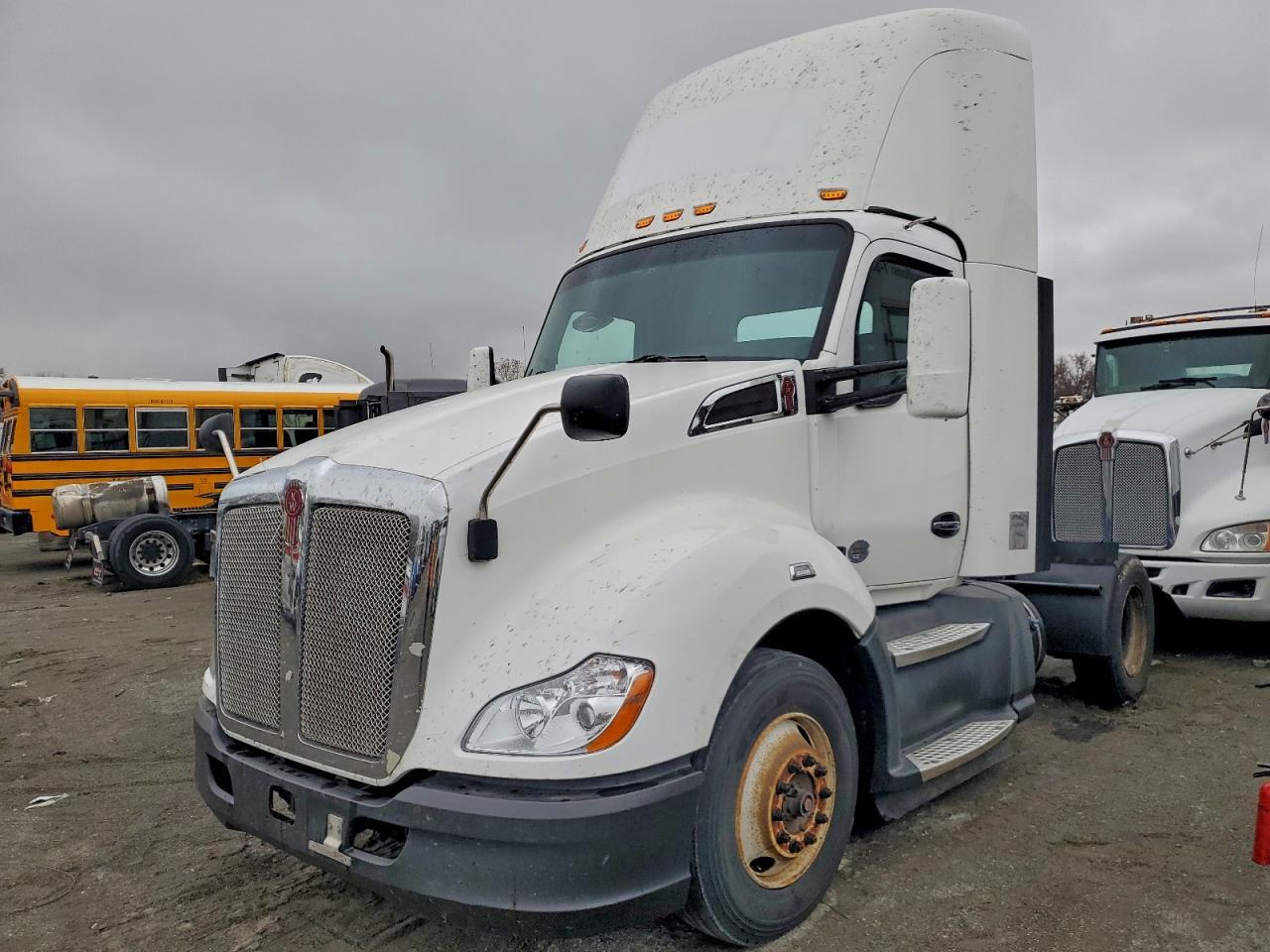 2020 Kenworth T680 Semi Truck