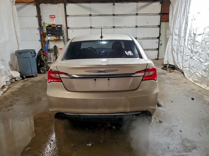 2013 Chrysler 200 Touring