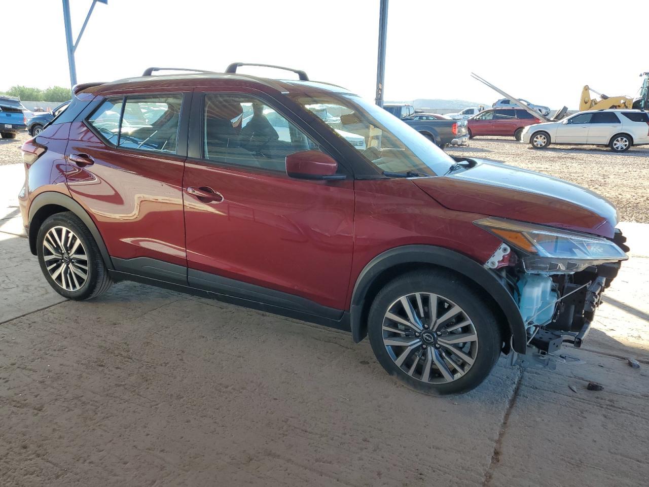 2023 Nissan Kicks sv