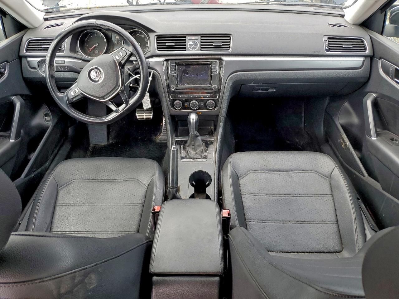 2017 Volkswagen Passat R-line