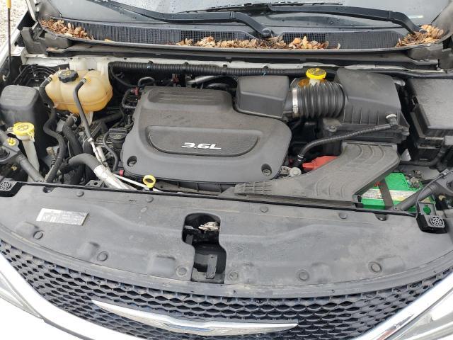 2017 Chrysler Pacifica Touring l