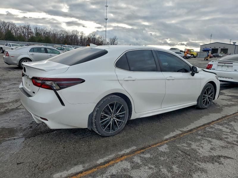 2021 Toyota Camry se