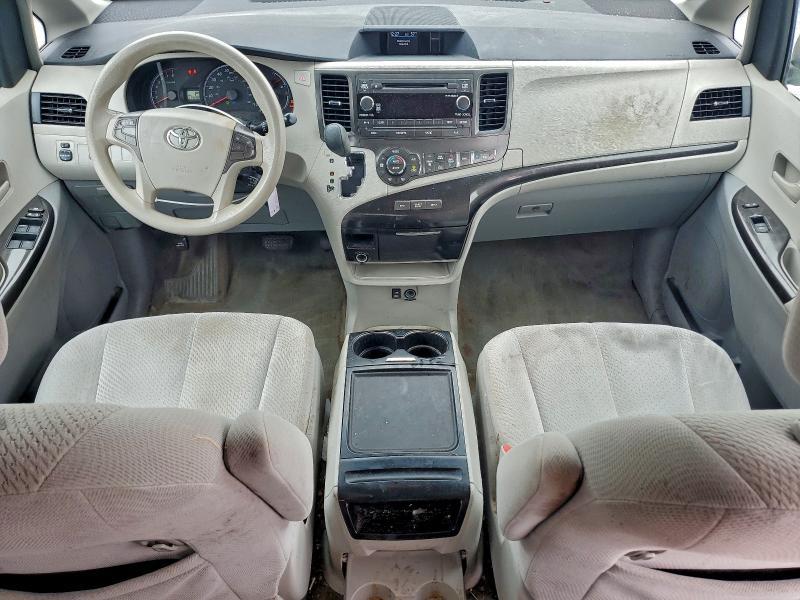 2013 Toyota Sienna le