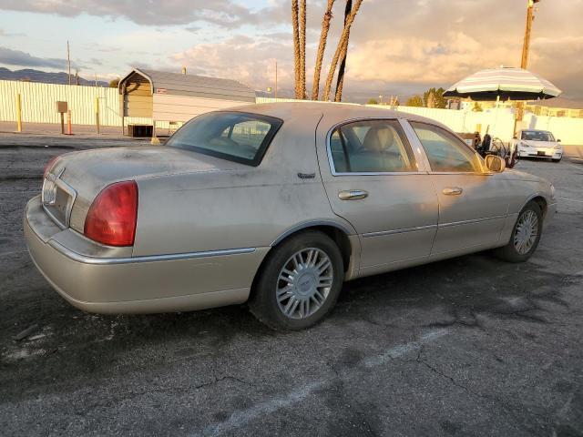 2010 Lincoln Town car Signature Limited