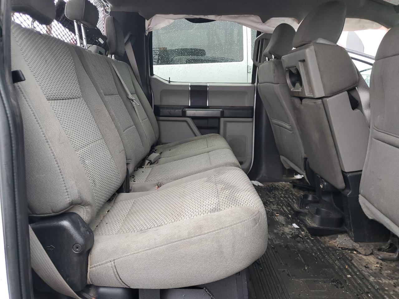 2019 Ford F350 Super Duty Flatbed Truck