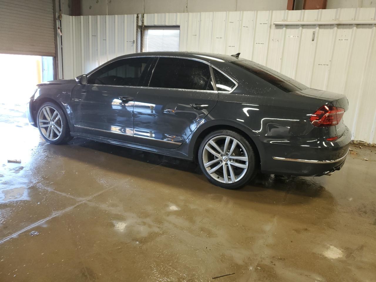 2017 Volkswagen Passat R-line