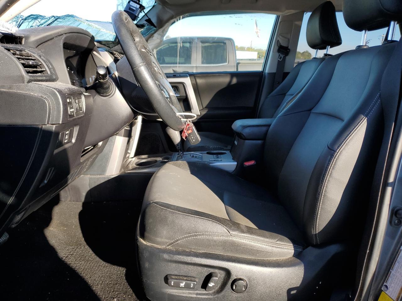 2020 Toyota 4runner SR5