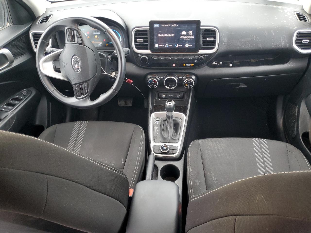2023 Hyundai Venue sel