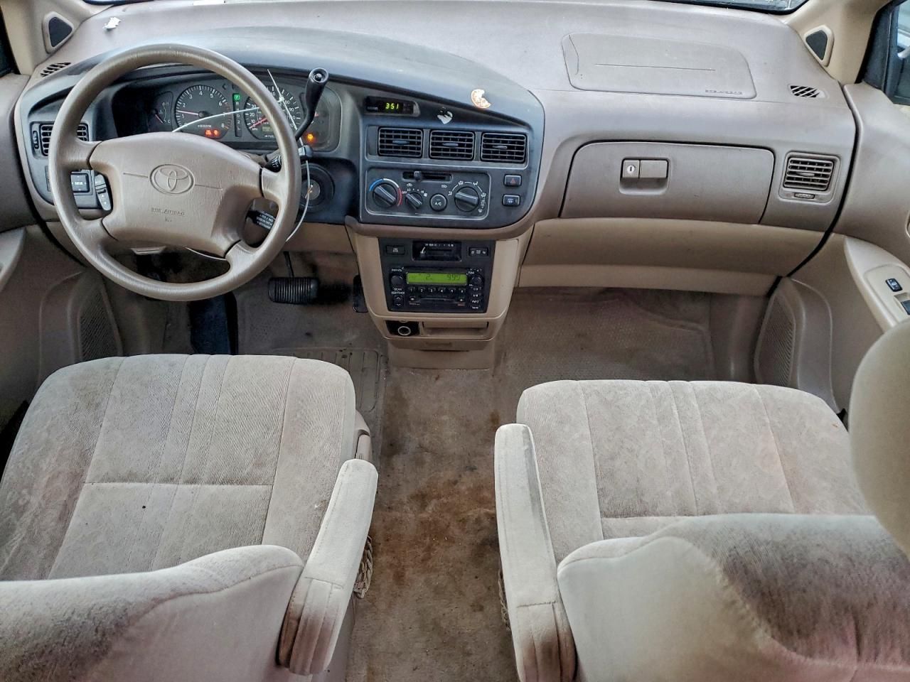 2000 Toyota Sienna le
