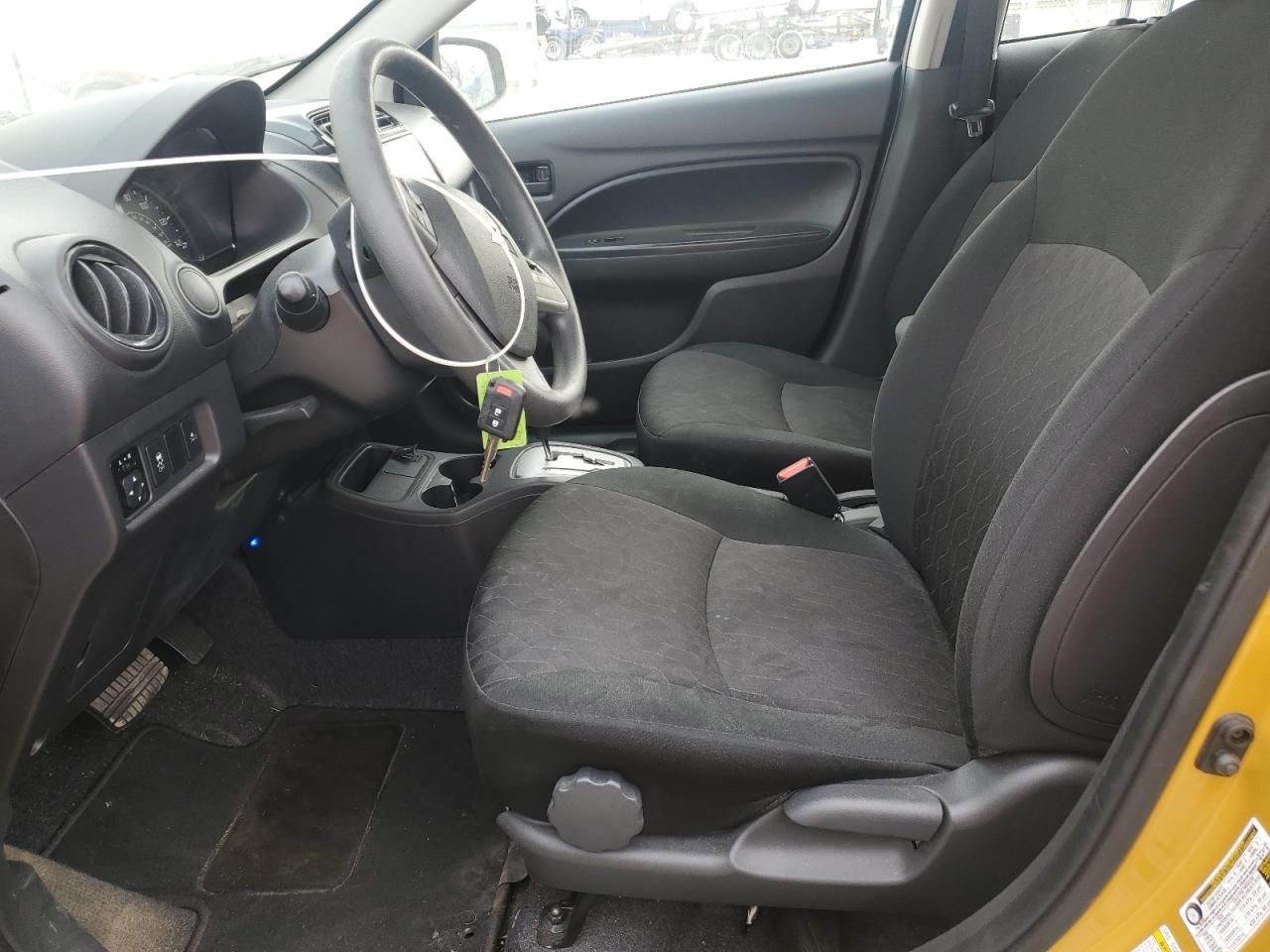 2024 Mitsubishi Mirage es